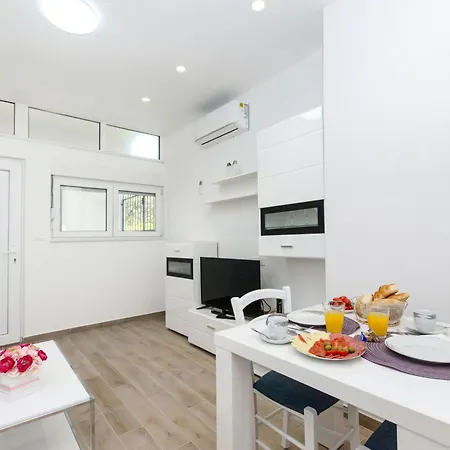 Apartman With Wifi - 16382 Split