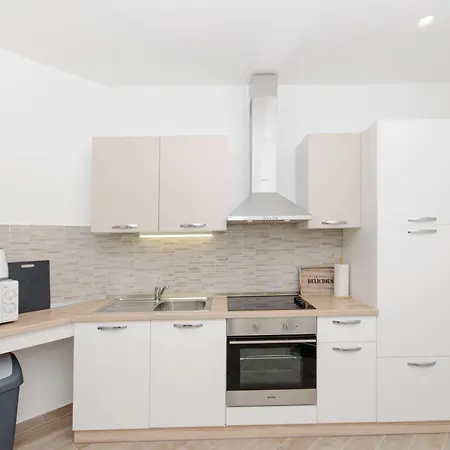 Apartman With Wifi - 16382 Split